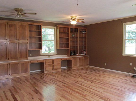 3rd image of 2762 New London Dr