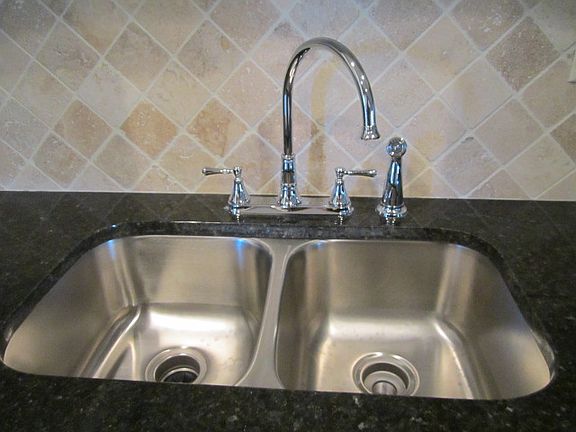 Gooseneck faucet