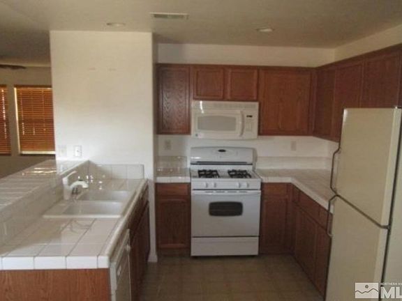 4th image of 1427 Pin Oak Dr