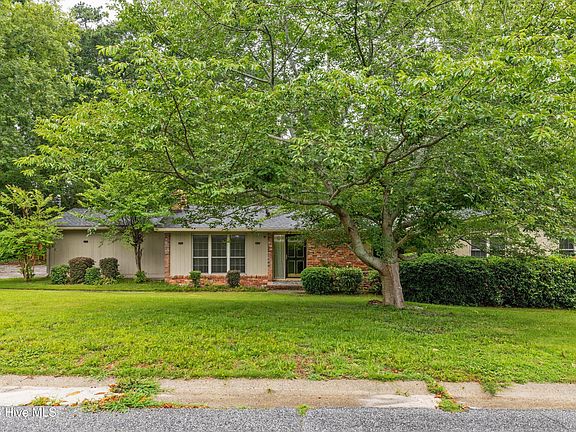 3rd image of 744 Lancaster Road