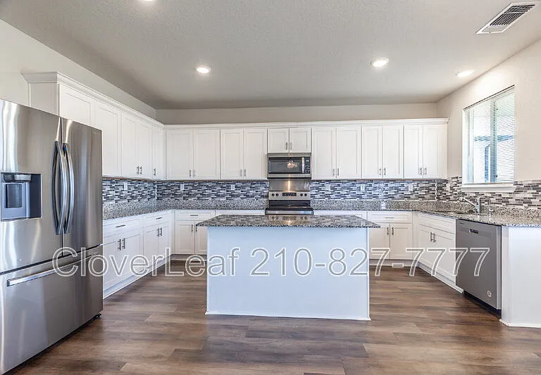 6823 Ashcat — Photo 13