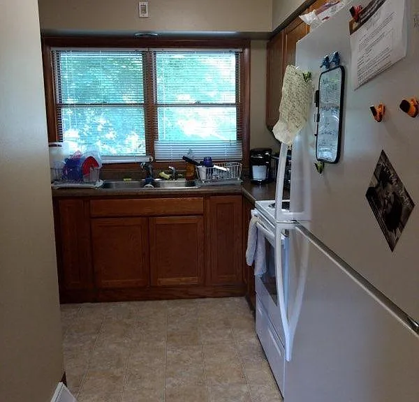 809 E Davenport St — Photo 3