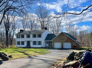 79 Warren Rd, Brimfield, MA 01010
