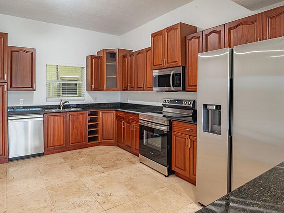 3rd image of 1650 Presidential Way APT 306