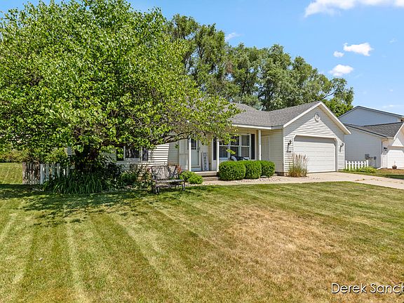 2nd image of 3889 Pebblefield Dr