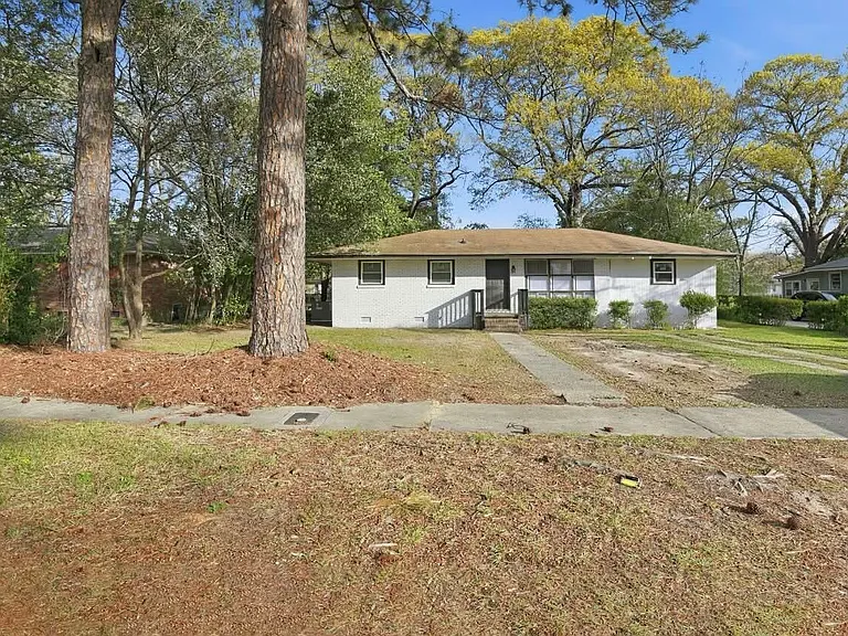 1929 W Oakland Ave — Photo 3