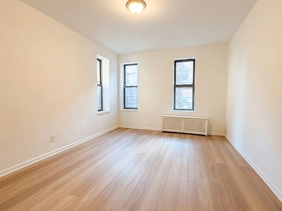 5th image of 101 Marine Ave #14