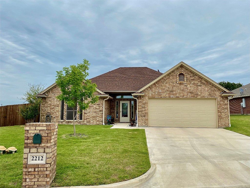 2212 Autumn Ct, Mineral Wells, TX 76067 Zillow