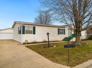 5368 Cypress Ln, Machesney Park, IL 61115