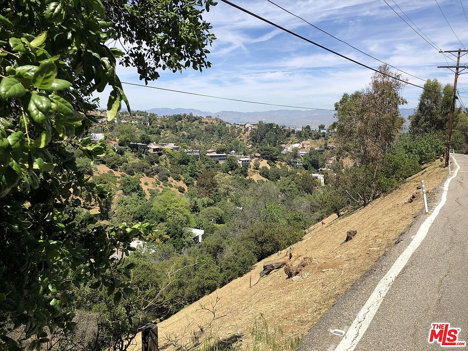 1st image of 8993 W Crescent Dr