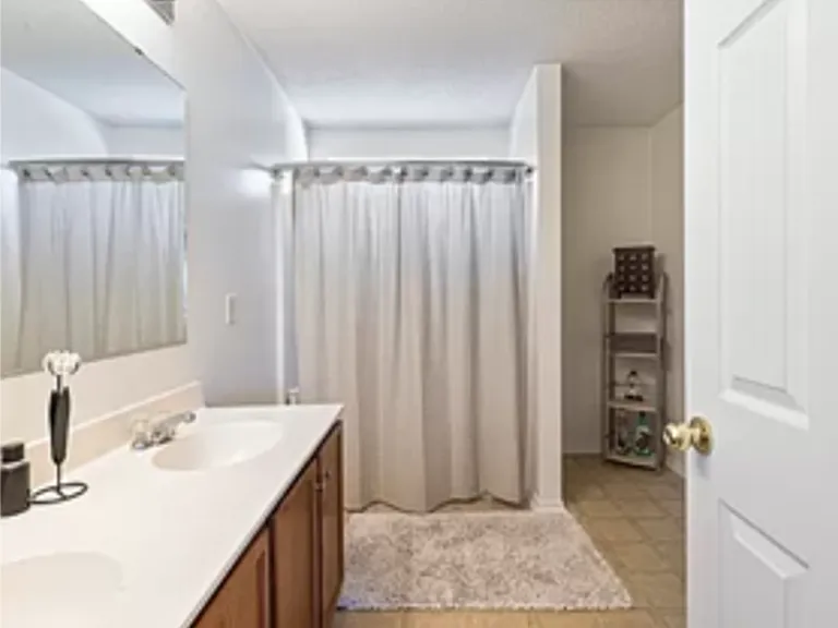 825 Ashleaf Dr — Photo 12