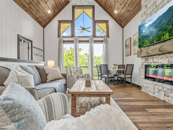 126 Jolene Way, Sevierville, TN 37876