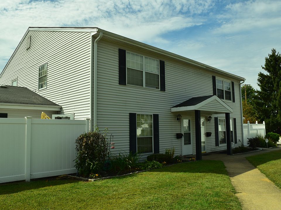 1st image of 3086 Princeton Dr Unit 3086