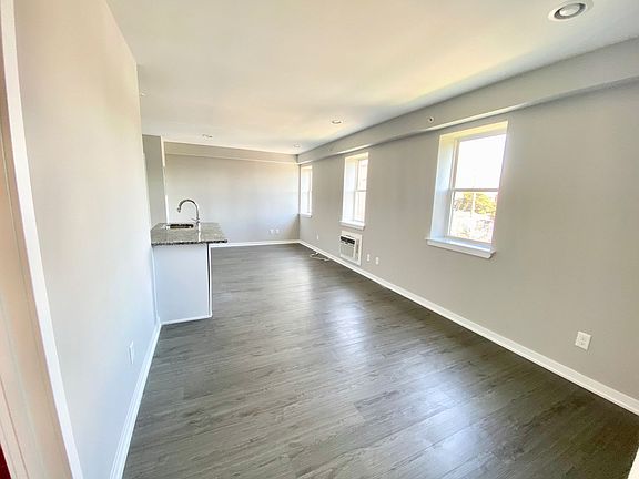 3rd image of 1924 Geary St #3A