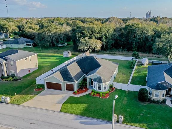 4th image of 2854 Blackwater Oaks Dr