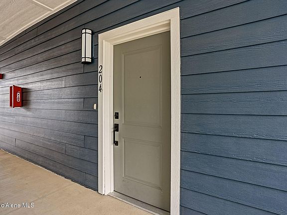 2nd image of 6480 N Atlas Rd #204
