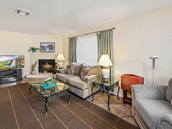 4th image of 52080 Avenida Alvarado