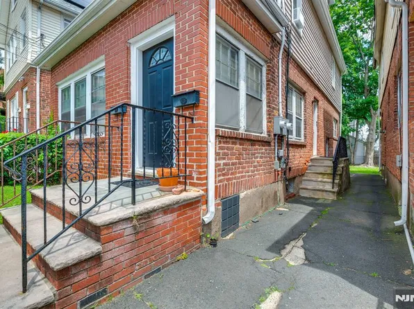 278 High St, Hackensack, NJ 07601