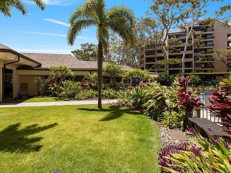 Lower Honoapiilani Rd — Photo 41