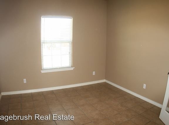 4th image of 4613 Sandstone Dr