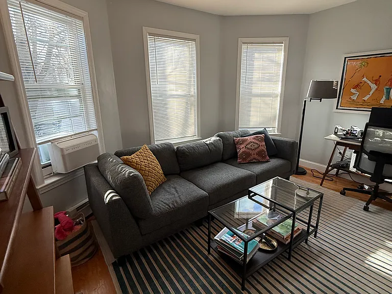 2 Bancroft St — Photo 4