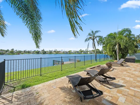 12853 Guilford Circle, Wellington, FL 33414