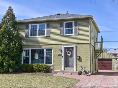 5055 North Kent AVENUE, Whitefish Bay, WI, 53217