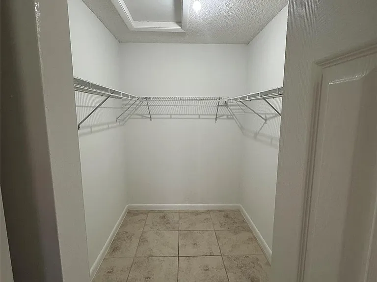 445 Lakeview Dr #3 — Photo 7
