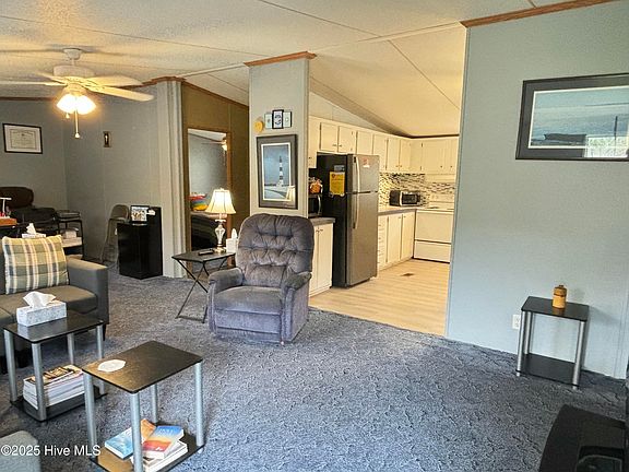 4th image of 116 Bowles Place Drive