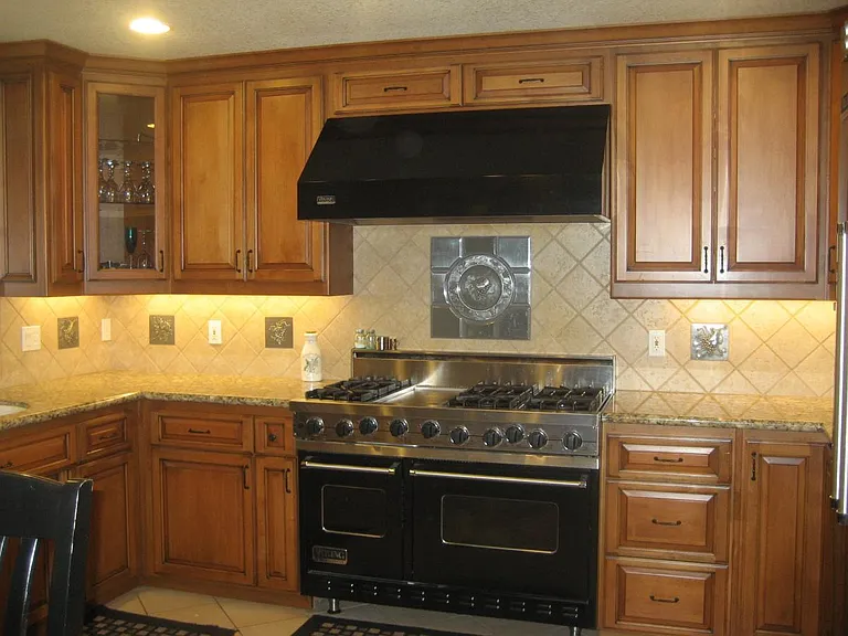 748 Syracuse Dr — Photo 3
