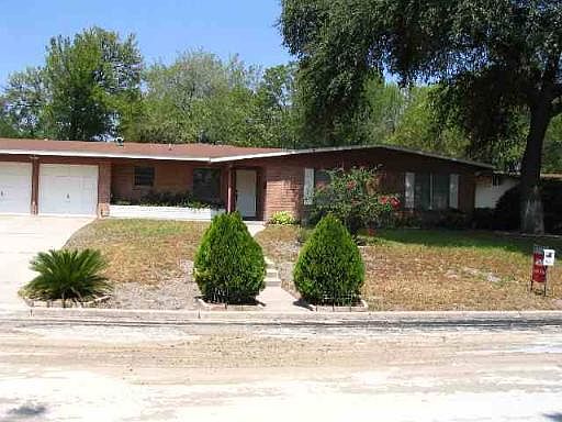 1st image of 215 NORTHAVEN DR