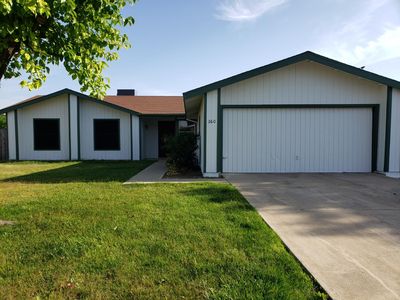260 Pearl Dr, Lemoore, CA, 93245
