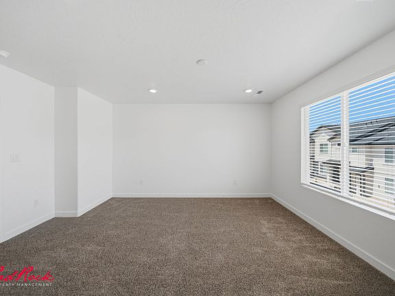 3rd image of 2775 E Rushpink Ln