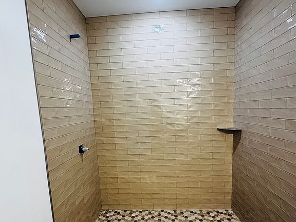 5th image of 62 Manassas Station Rd