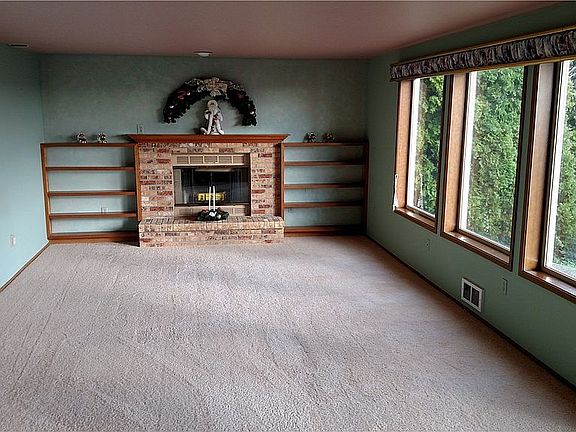2nd image of 4412 30th St NE