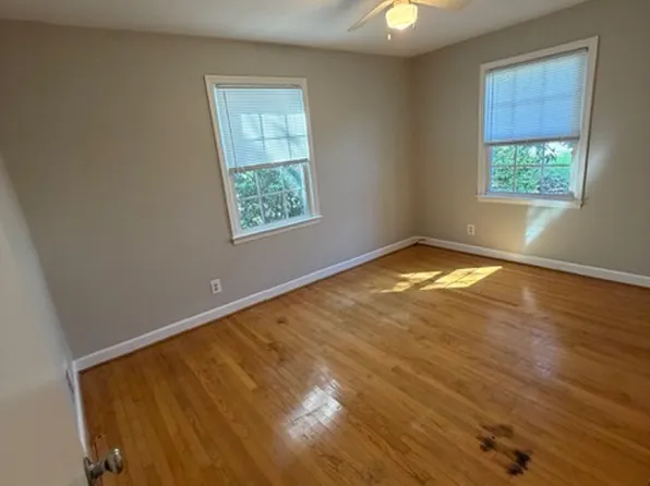 1402 Fairfax Dr, Camden, SC 29020