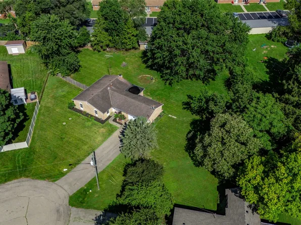 30 Huron Cir, Enon, OH 45323