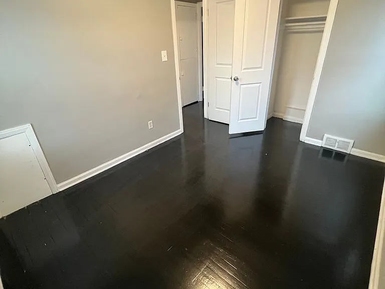 2816 N Main St — Photo 10