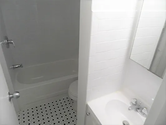 Rented by City Connections Realty | media 18