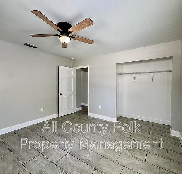 1138 W Sycamore St — Photo 9