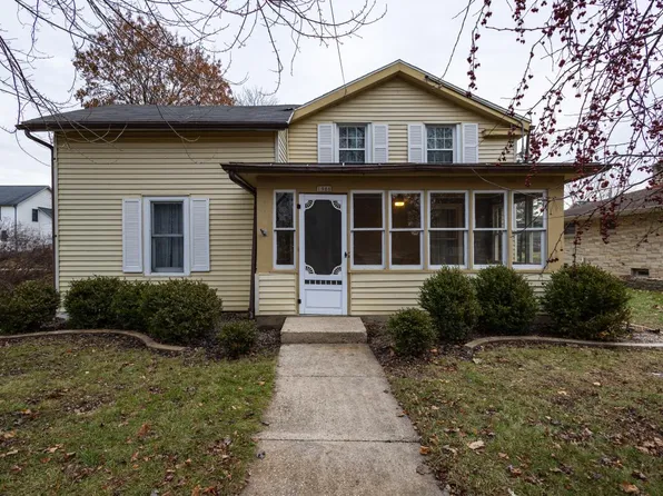 1986 Division STREET, East Troy, WI 53120
