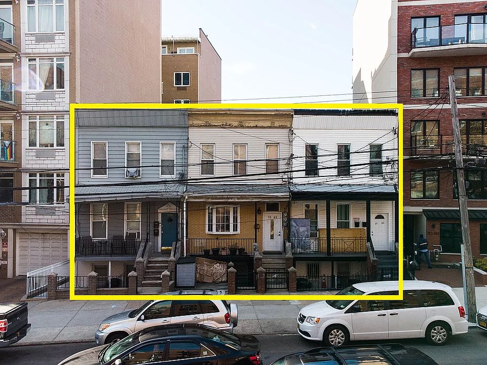 1st image of 3086 Crescent St