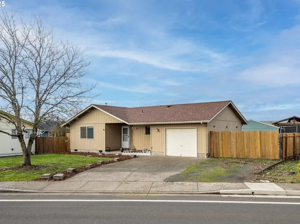 755 Diamond Hill Rd, Harrisburg, OR 97446