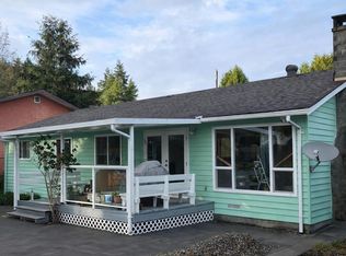 5757 Ebbtide St, Sechelt, BC V0N 3A3