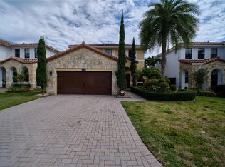 9721 NW 8th Ter, Miami, FL 33172