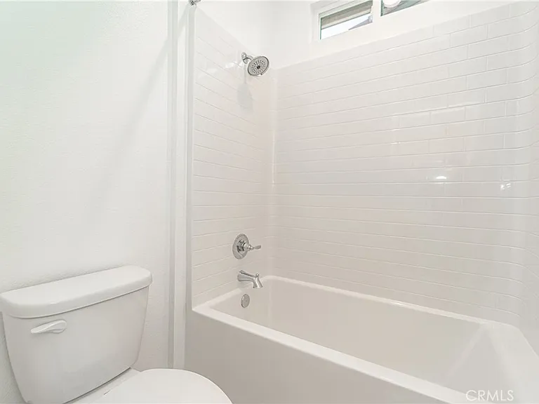 26149 Park Ave #28 — Photo 9