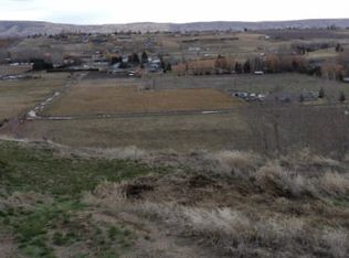 807 Friedline Rd, Yakima, WA 98908