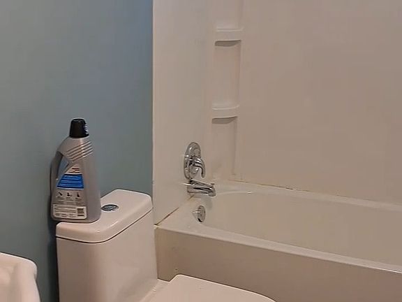 3rd image of 111 Lindsay Dr