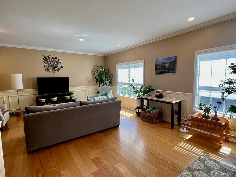 20 Seeley Bull St — Photo 15