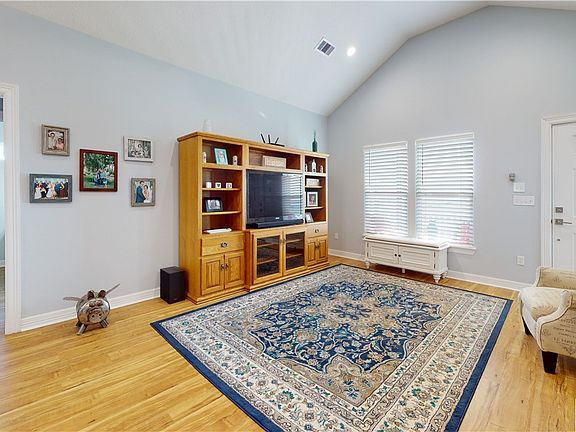 3rd image of 165 Turtle Bay Cove Dr